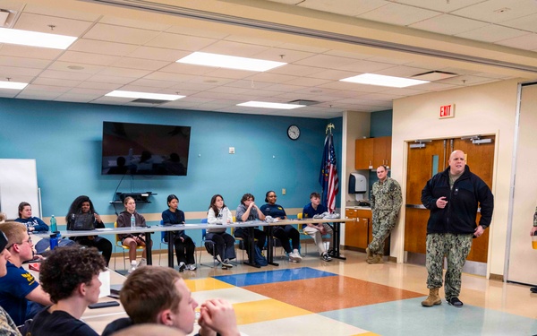 NTAG Pittsburgh Recruiters Host a Delayed Entry Program Meeting