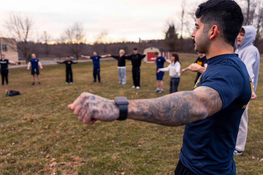 NTAG Pittsburgh Recruiters Host a Delayed Entry Program Meeting