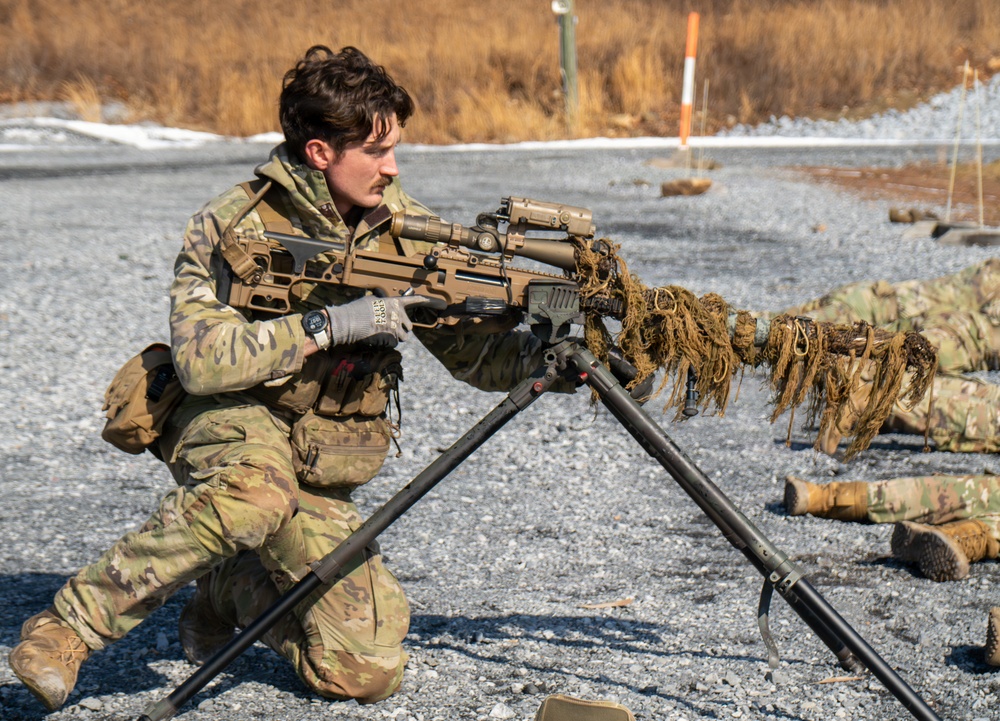 1-109th Infantry conducts weapons training