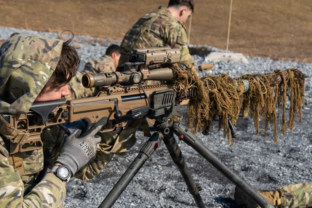 1-109th Infantry conducts weapons training