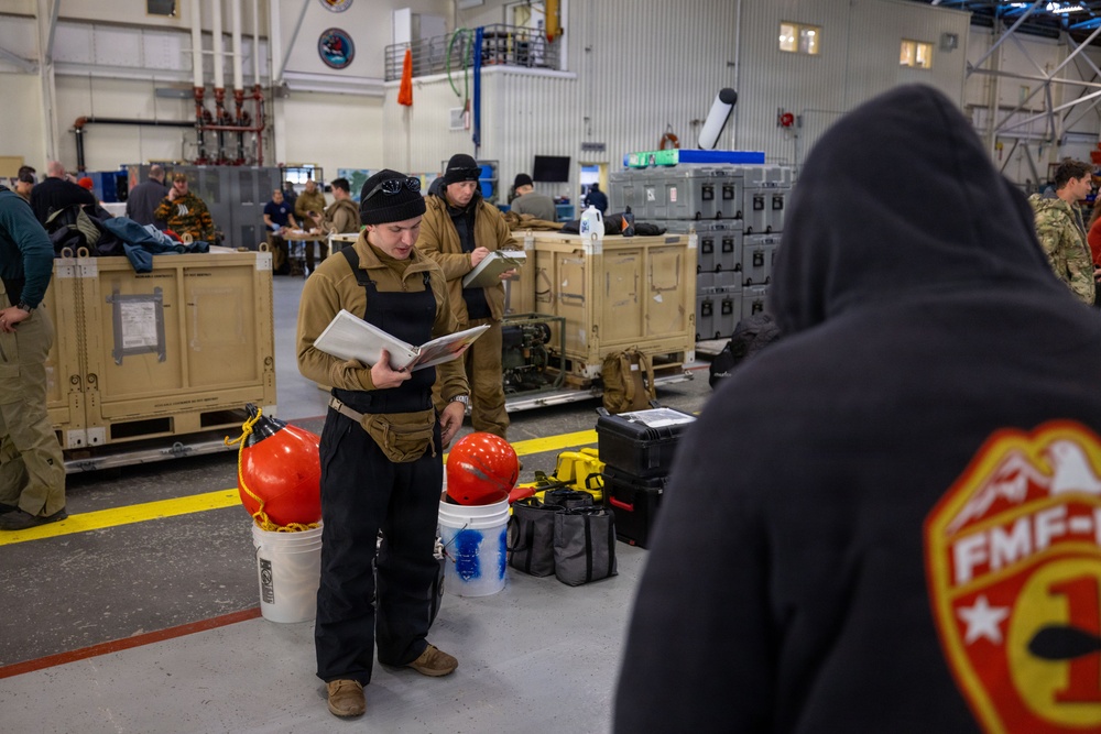 EOD conducts deep dive operations for ARCTIC EDGE 2026
