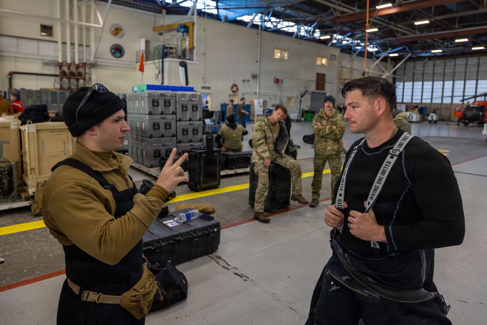EOD conducts deep dive operations for ARCTIC EDGE 2026