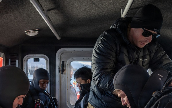 EOD conducts deep dive operations for ARCTIC EDGE 2026