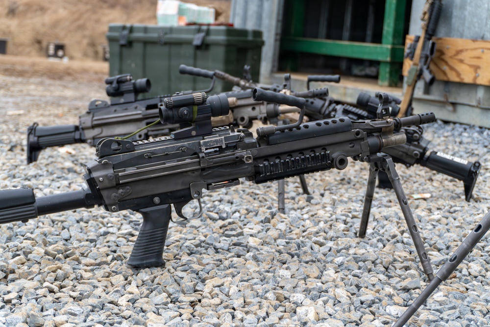 1-109th Infantry conducts weapons training