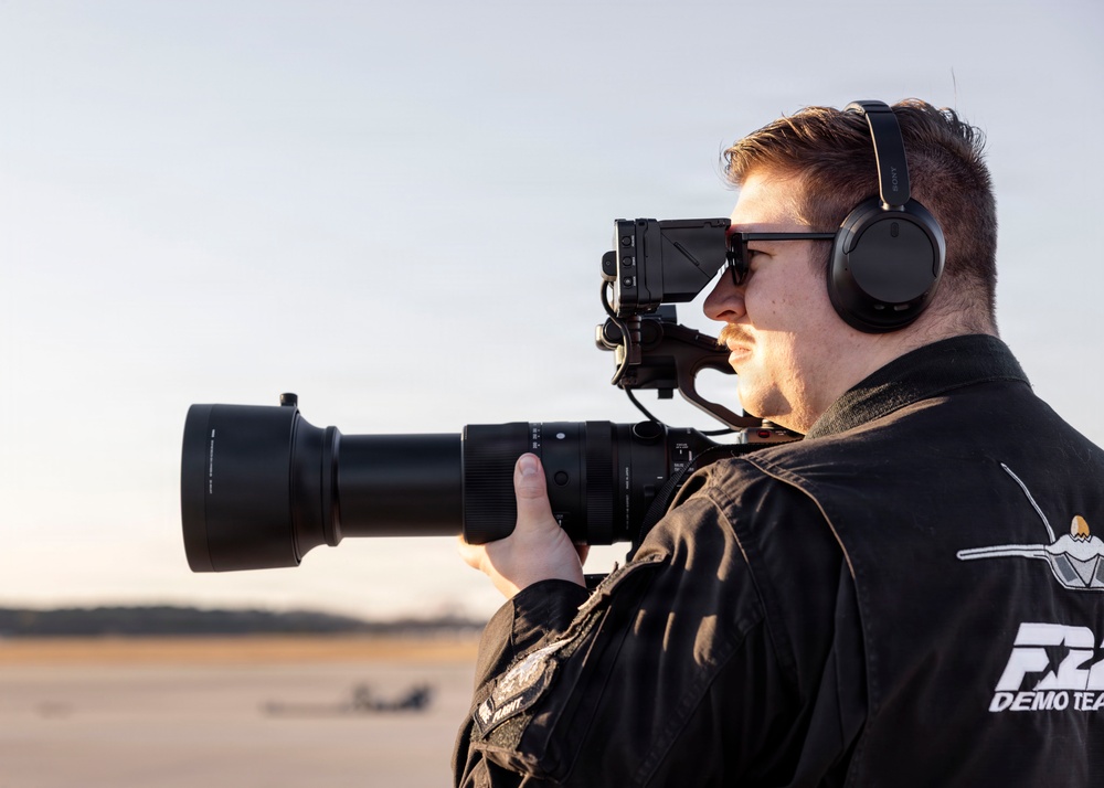F-22 Demonstration Team Conducts Training Flight