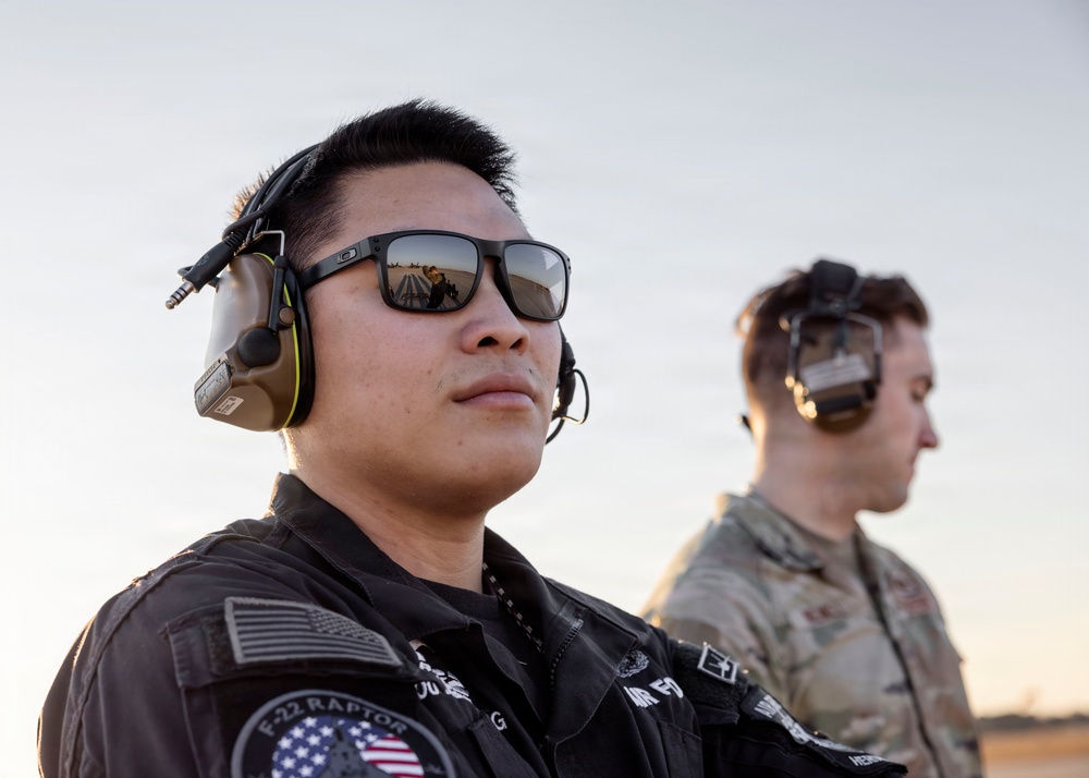 F-22 Demonstration Team Conducts Training Flight