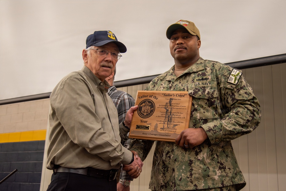 Surface Warfare Engineering School Command (SWESC) Great Lakes Holds All Hands Awards Ceremony