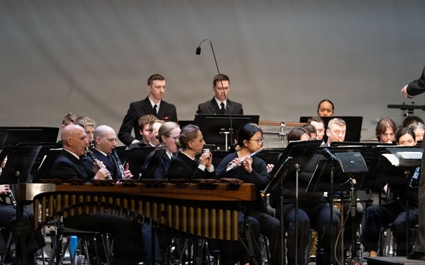 Navy Band performs for Hershey students