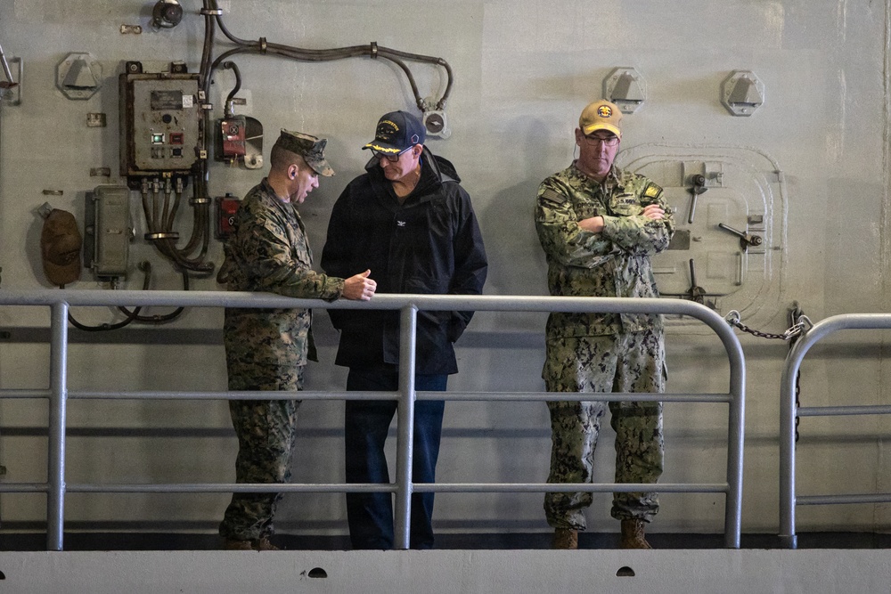 Marines with 2nd AA Bn conduct ACV well deck operations aboard USS Arlington