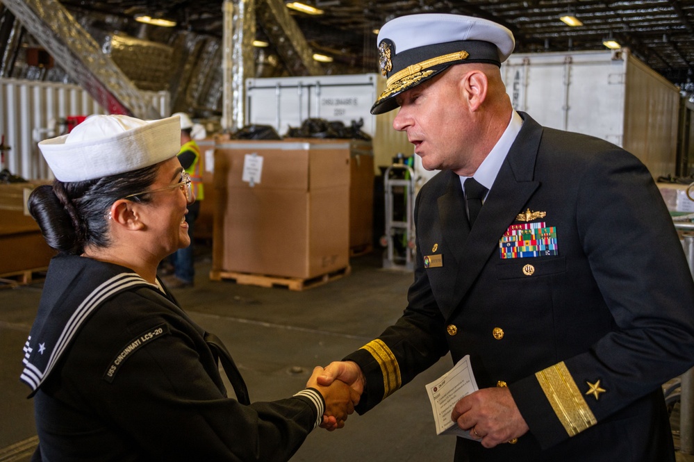 USS Cincinatti Returns to Homeport in San Diego