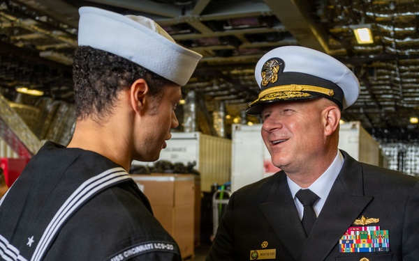 USS Cincinatti Returns to Homeport in San Diego