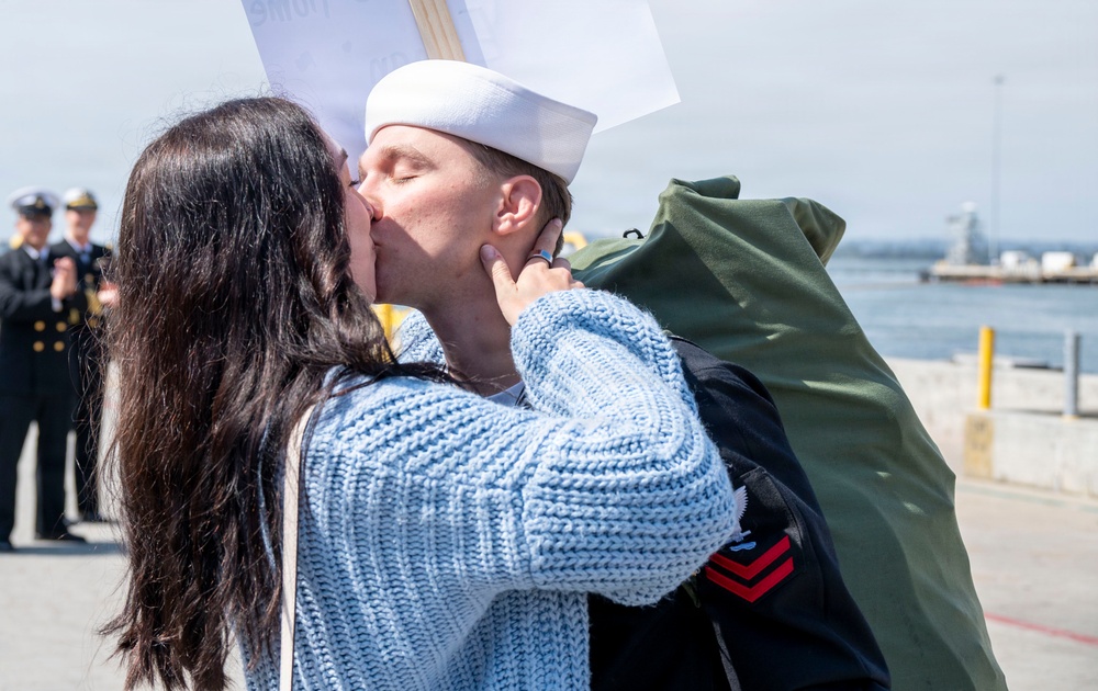 USS Cincinnati (LCS 20) Returns to Naval Base San Diego