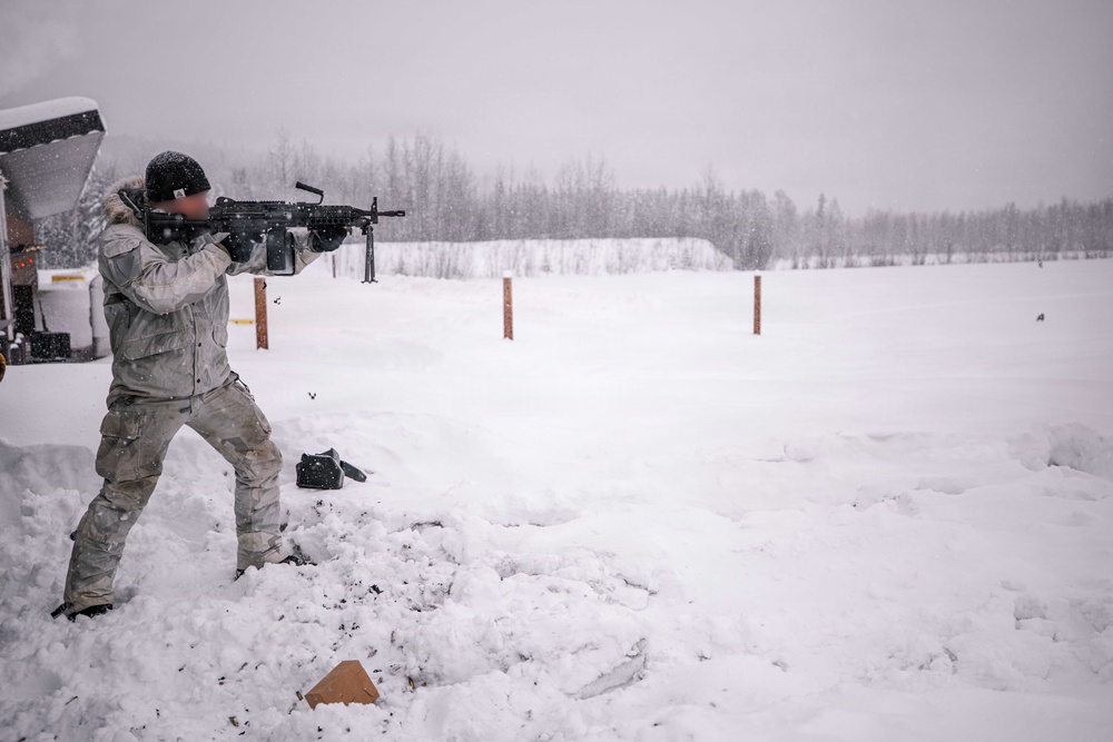 NSWG2 personnel conduct cold weather training during AE26
