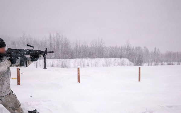 NSWG2 personnel conduct cold weather training during AE26