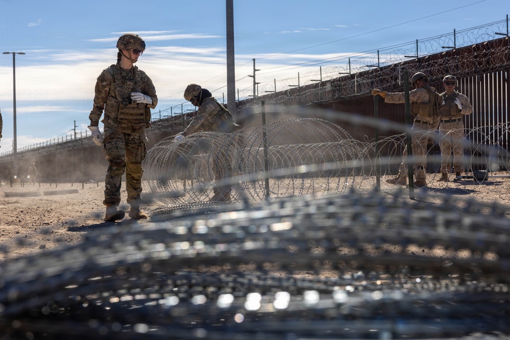  JTF-SB Marines begin training U.S. Soldiers
