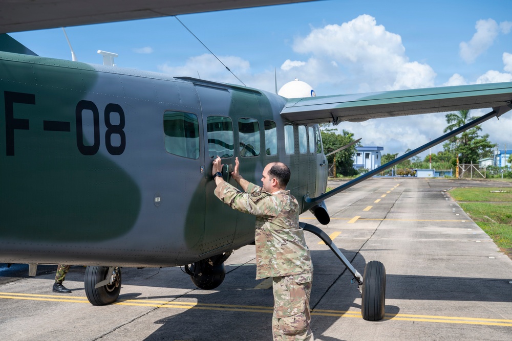 571 MSAS Builds Partner Capacity With Belize Defense Force