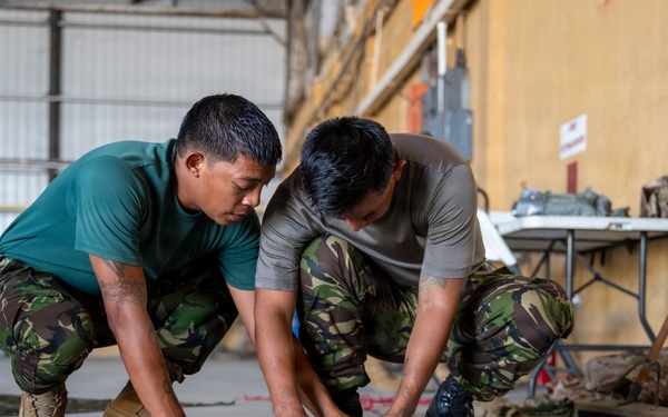 571 MSAS Builds Partner Capacity With Belize Defense Force