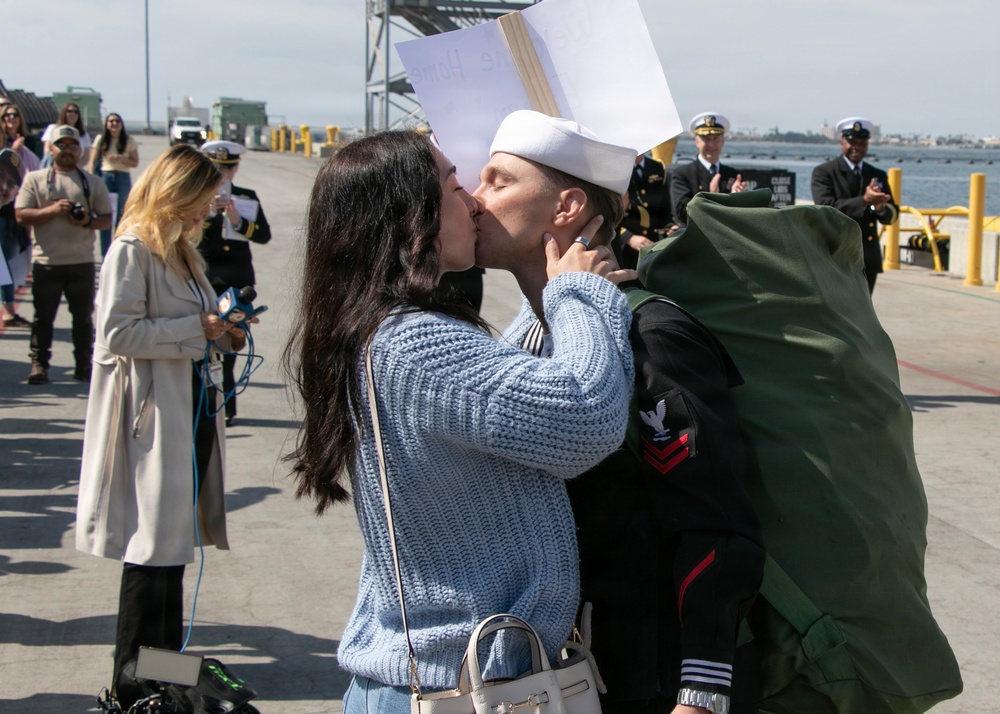 USS Cincinnati Returns to Homeport in San Diego