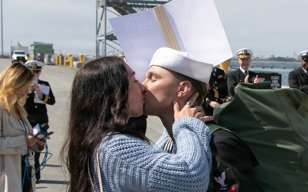 USS Cincinnati Returns to Homeport in San Diego