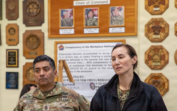 Capt. Maxine Gardner, deputy director of J4 (Logistics and Engineering) for U. S. Indo-Pacific Command (USINDOPACOM) visited U. S. Army Materiel Support Command – Korea on Feb. 25