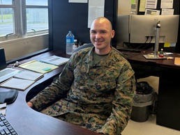 Marine reservist earns Reserve Administration Non-Commissioned Officer of the Year
