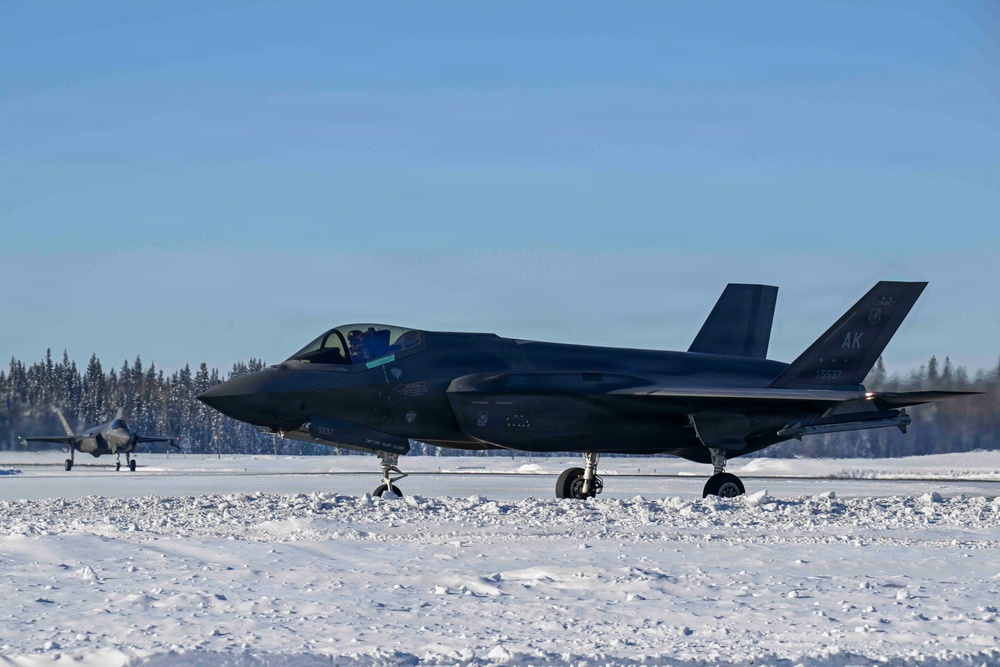 Joint flight line operations for ARCTIC EDGE 2026