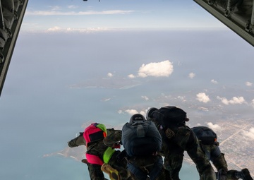 U.S. and Royal Thai Navies conduct freefall jump operations during CG26