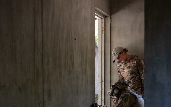 U.S. Navy and Royal Thai Navy EOD teams conduct surface and IED scenarios