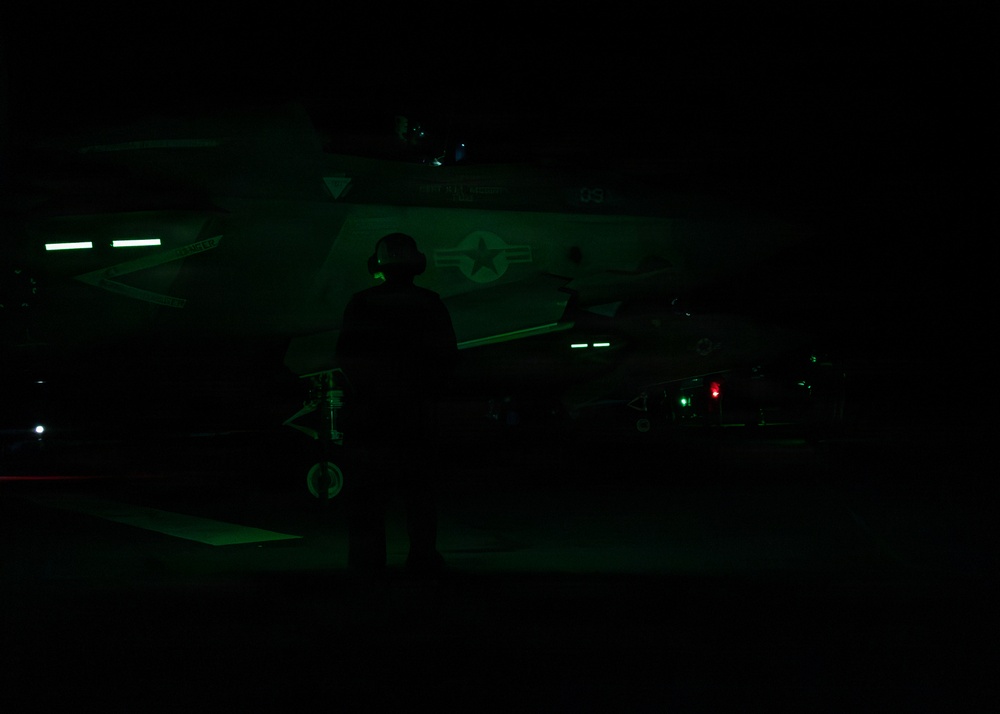 31st MEU | F-35 Night Flight Operations