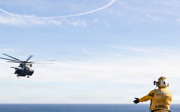 I MEF Deputy Commanding General Visits 11th MEU Marines and Sailors Aboard USS Boxer