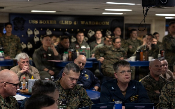 I MEF Deputy Commanding General Visits 11th MEU Marines and Sailors Aboard USS Boxer