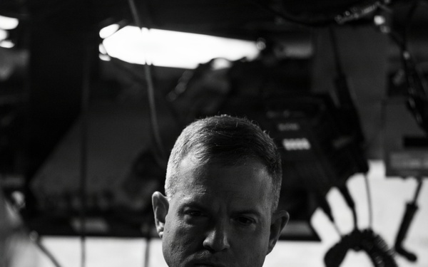 I MEF Deputy Commanding General Visits 11th MEU Marines and Sailors Aboard USS Boxer