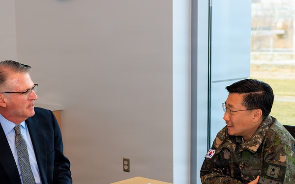 Republic of Korea Army Surgeon General visits Defense Centers for Public Health - Aberdeen