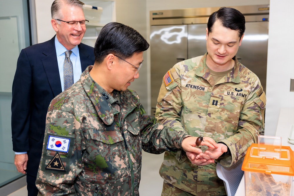 Republic of Korea Army Surgeon General visits Defense Centers for Public Health - Aberdeen