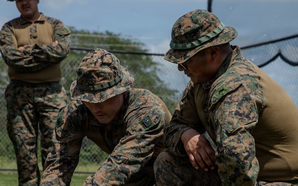 U.S. Marines teach Tactical Combat Casualty Care at Vasco Nunez de Balboa