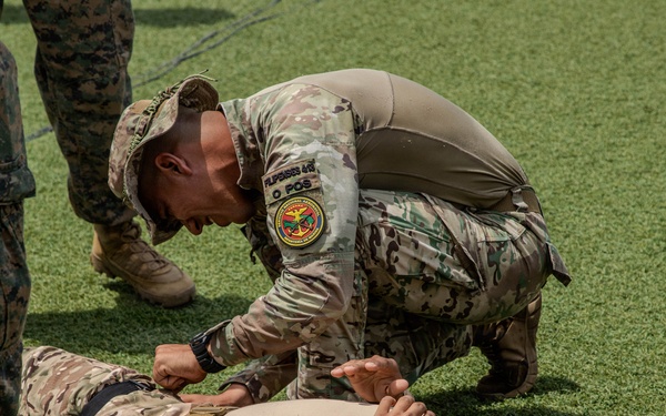U.S. Marines teach Tactical Combat Casualty Care at Vasco Nunez de Balboa