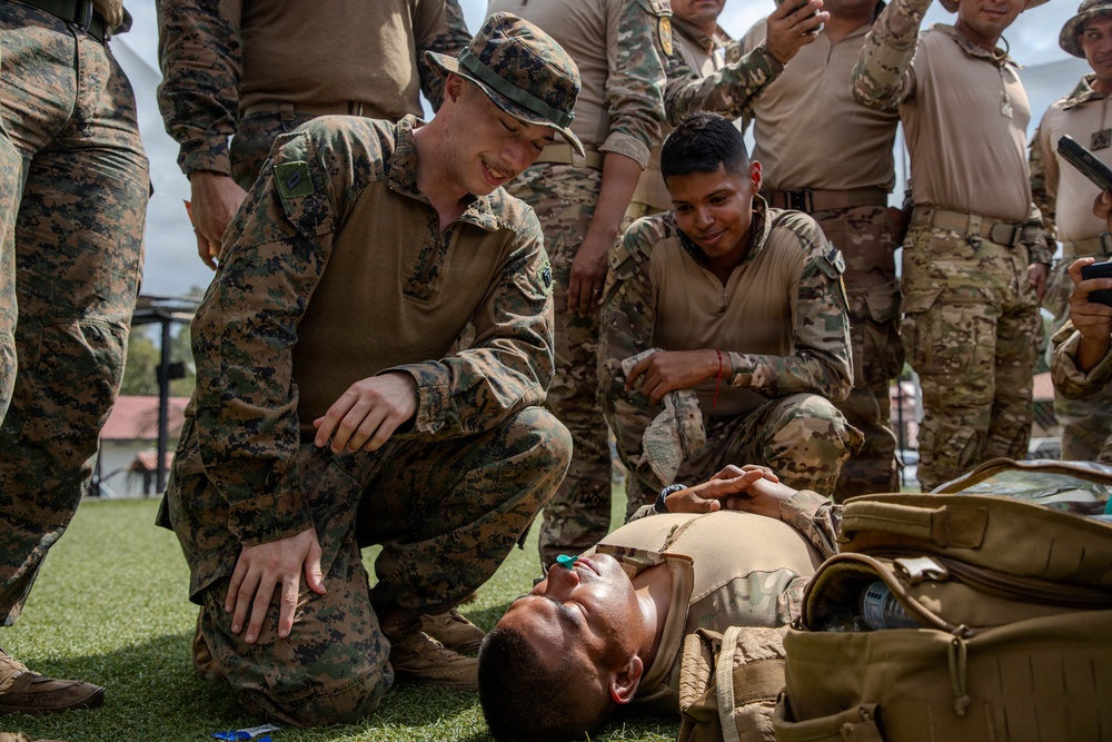 U.S. Marines teach Tactical Combat Casualty Care at Vasco Nunez de Balboa