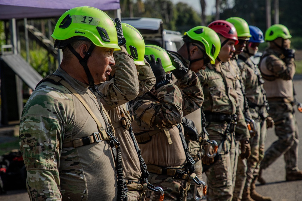 U.S. Airmen train Rope and Rescue at Vasco Nunez de Balboa