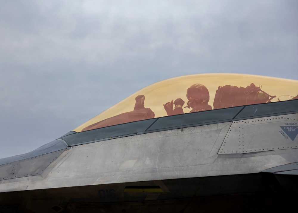 F-22 Raptor Demonstration Team Trains at Langley
