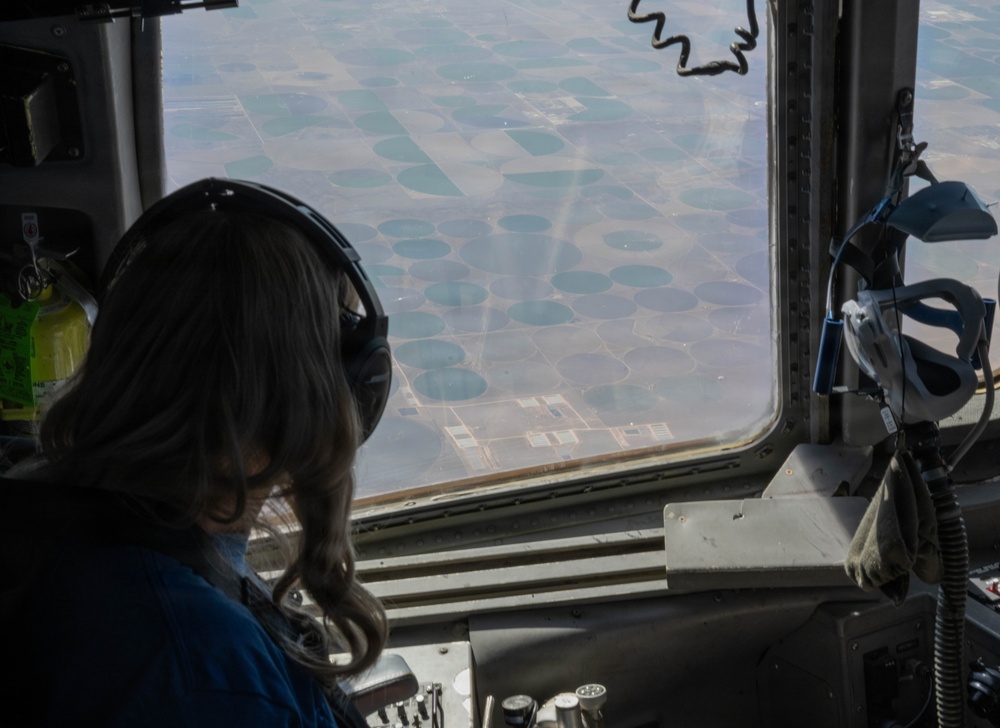 State, Local Pageant Winners Reinforce Military-Community Partnership, Take Flight on C-17 Globemaster III at Altus