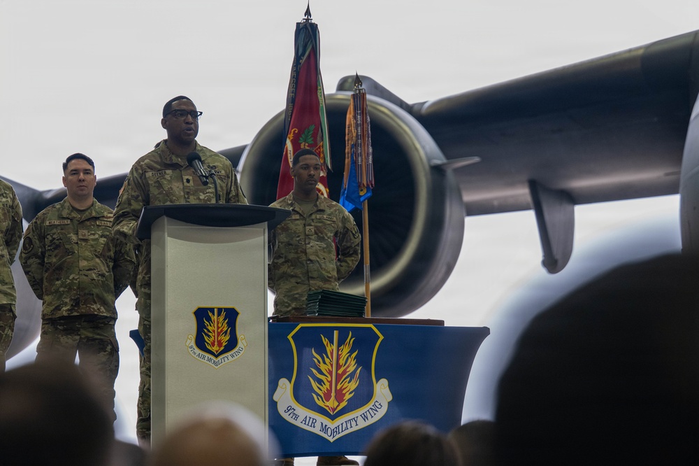 Altus AFB, Fort Sill Units Exchange Medals to Celebrate Over Two Decades of Joint Training