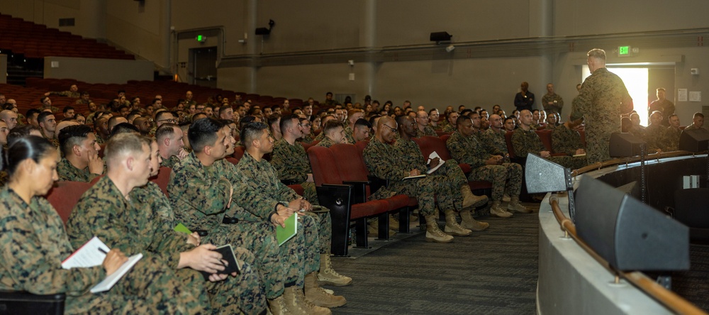 Deputy Commandant of Manpower and Reserve Affairs visit