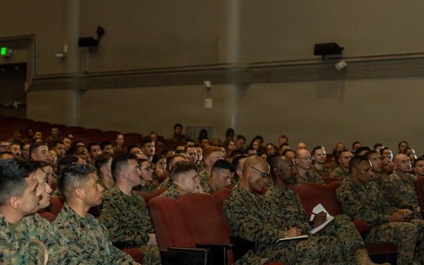 Deputy Commandant of Manpower and Reserve Affairs visit