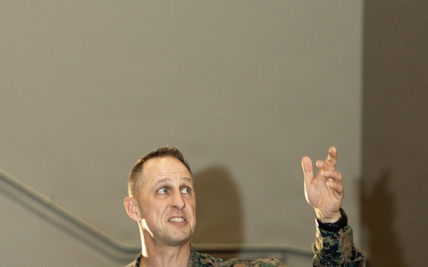 Deputy Commandant of Manpower and Reserve Affairs visit