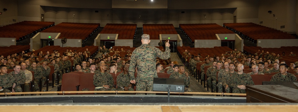 Deputy Commandant of Manpower and Reserve Affairs visit