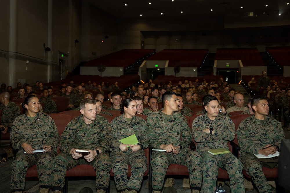 Deputy Commandant of Manpower and Reserve Affairs visit