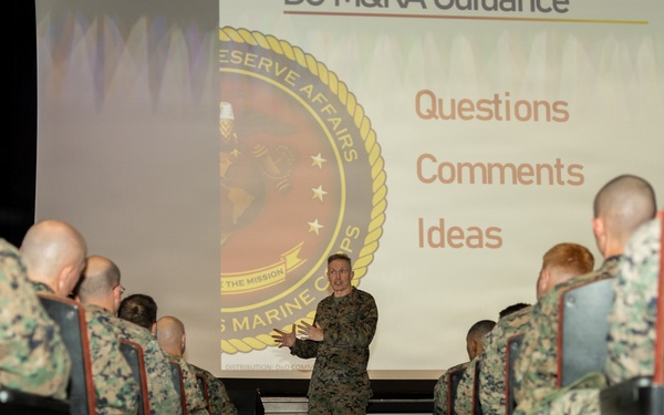 Deputy Commandant of Manpower and Reserve Affairs visit