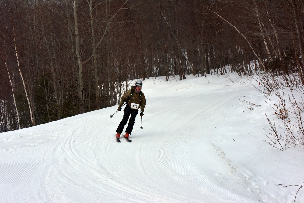 Mountain Battalion competes in Stowe Skimo race