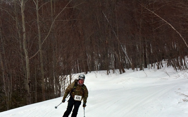 Mountain Battalion competes in Stowe Skimo race
