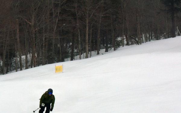Mountain Battalion competes in Stowe Skimo race